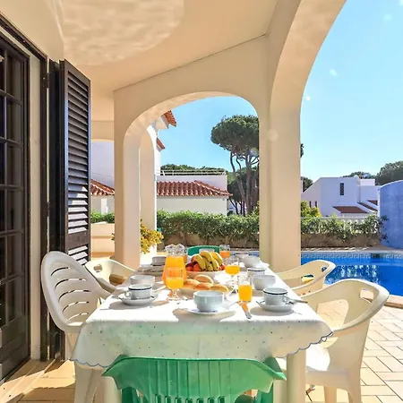 Villa Spacious 4 Bedroom Villa, Private Pool, Free Air Conditioning And Wifi