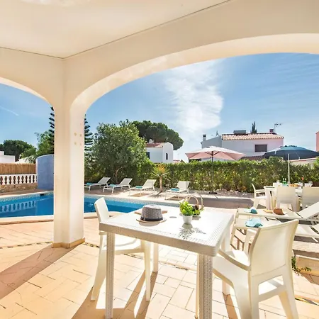 Spacious 4 Bedroom Villa, Private Pool, Free Air Conditioning And Wifi ヴィラ