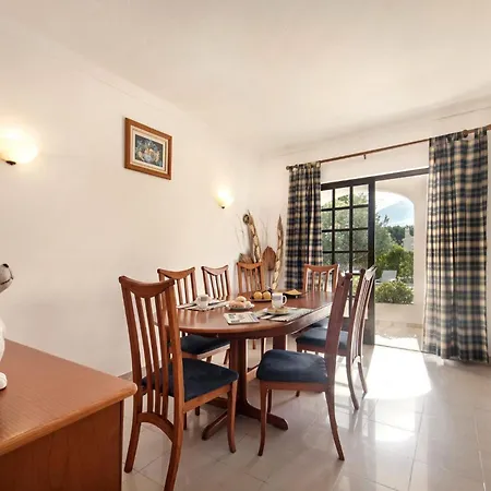 Spacious 4 Bedroom Villa, Private Pool, Free Air Conditioning And Wifi Βίλα *