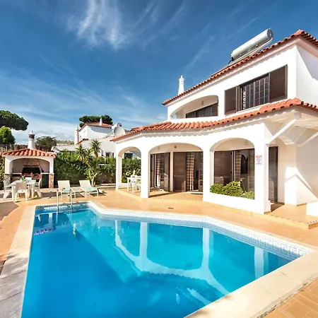Βίλα Spacious 4 Bedroom Villa, Private Pool, Free Air Conditioning And Wifi Quarteira