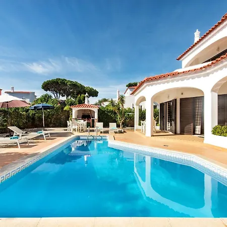 Spacious 4 Bedroom Villa, Private Pool, Free Air Conditioning And Wifi * Quarteira